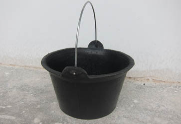 613 rubber bucket 250.jpg